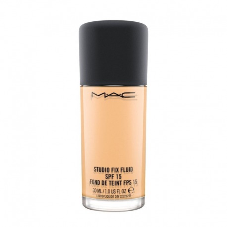 Studio Fix Fluid Broad Spectrum SPF15 NC18